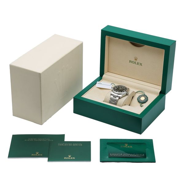 Rolex Oyster Perpetual 124300